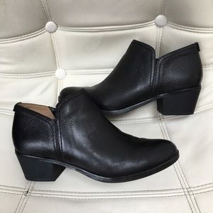 Naturalizer Zarie Bootie